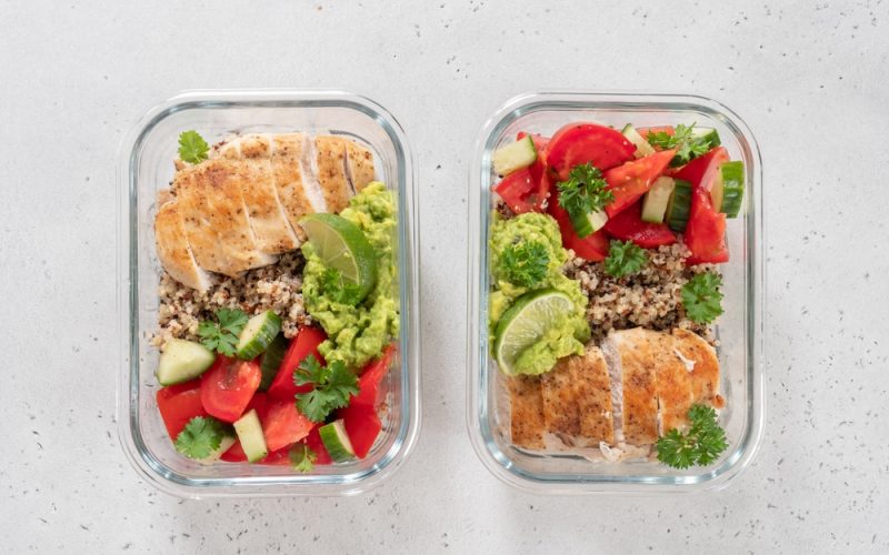 Chicken,Breast,,Quinoa,And,Vegetables,In,Lunch,Box.,Top,View.